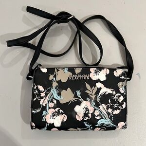 Kenneth Cole - floral crossbody